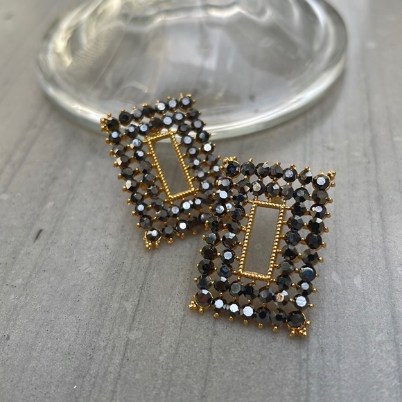 Jewelry - Rectangle-shaped stud earrings | NWT